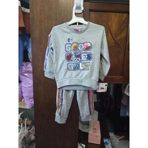 2t brand new disney sweatsuit, item 259